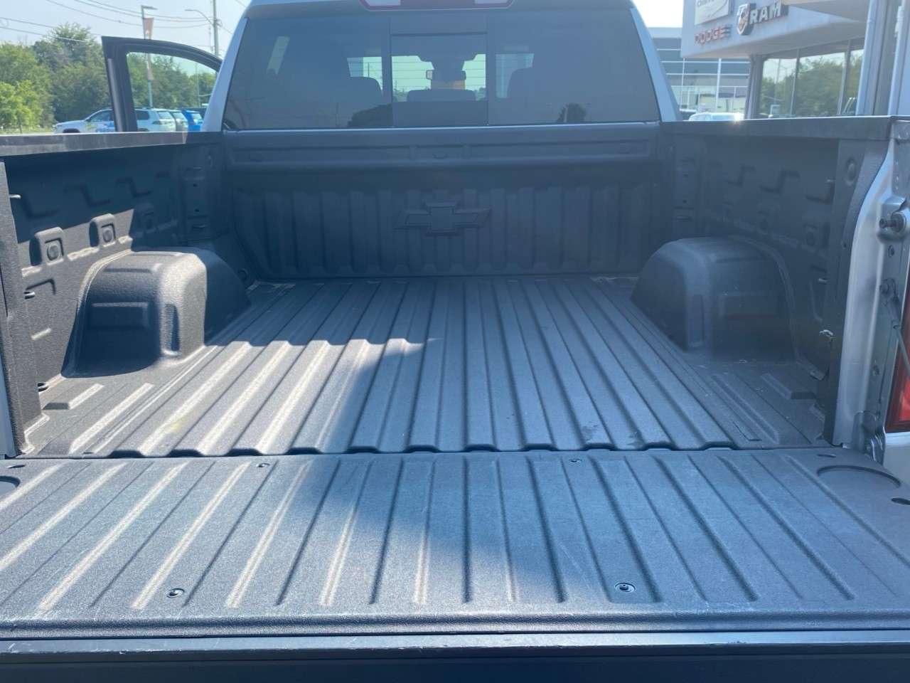 2025 Chevrolet Silverado 1500 Crew Cab Short Box 4-Wheel Drive LT Trail Boss Photo