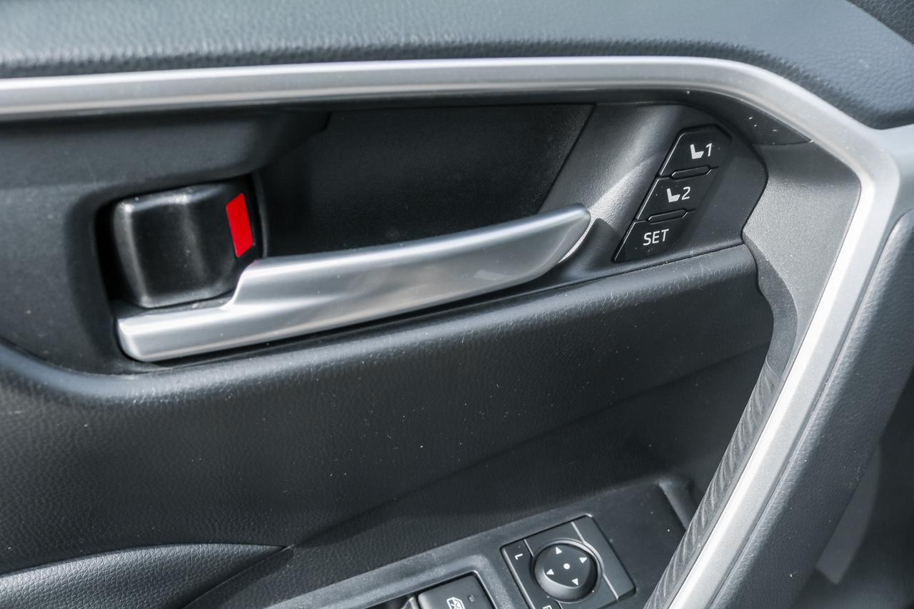 2024 Toyota RAV4 Hybrid XLE 4dr All-Wheel Drive Photo