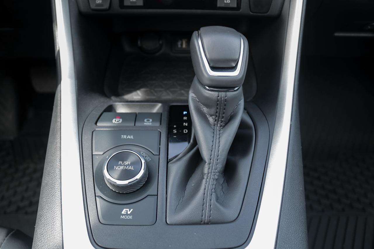 2024 Toyota RAV4 Hybrid XLE 4dr All-Wheel Drive Photo