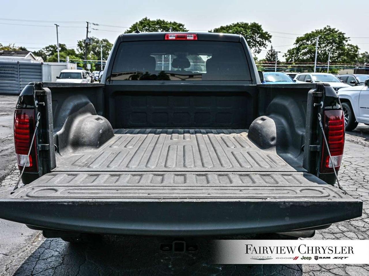 2021 RAM 1500 Warlock 4x4 Quad Cab 6'4 Box WARLOCK   4X4   LONG BOX   BLUETOOTH   CARPLAY   DUAL CLIMATE Photo
