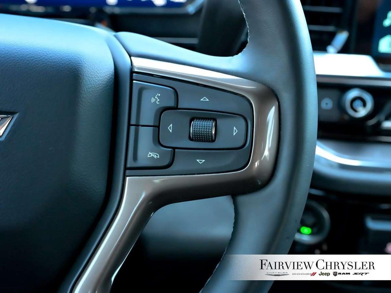 2024 Chevrolet Silverado 2500 4WD Crew Cab Standard Box High Country MIDNIGHT EDITION   Z71 OFF ROAD   SUNROOF   PREMIUM   HEADS UP DISPLAY   CARPLAY Photo