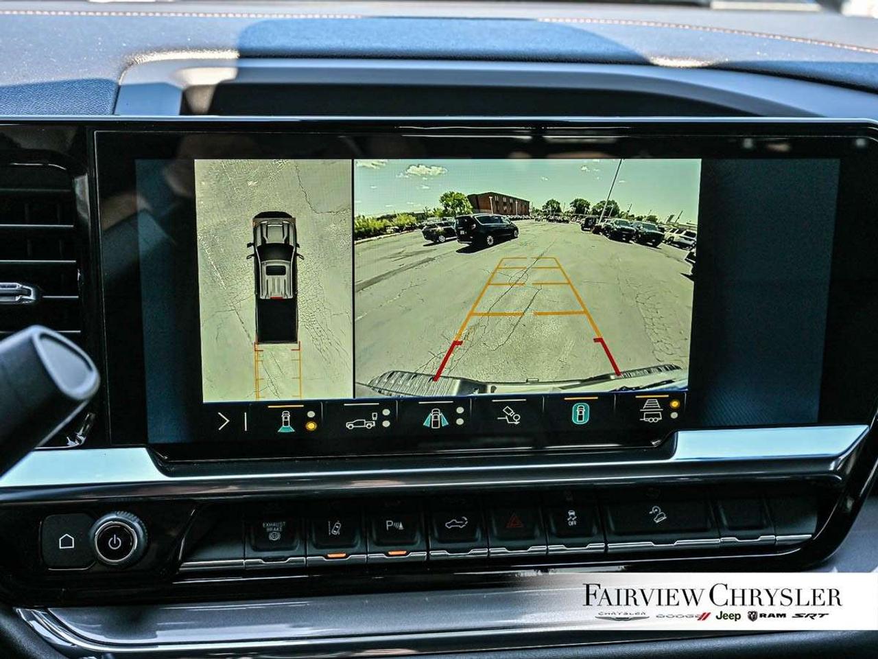 2024 Chevrolet Silverado 2500 4WD Crew Cab Standard Box High Country MIDNIGHT EDITION   Z71 OFF ROAD   SUNROOF   PREMIUM   HEADS UP DISPLAY   CARPLAY Photo