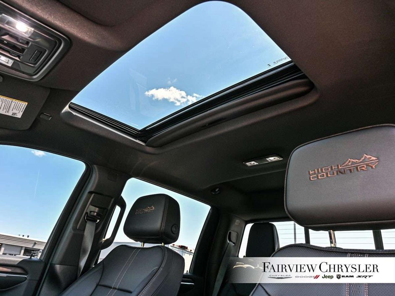 2024 Chevrolet Silverado 2500 4WD Crew Cab Standard Box High Country MIDNIGHT EDITION   Z71 OFF ROAD   SUNROOF   PREMIUM   HEADS UP DISPLAY   CARPLAY Photo