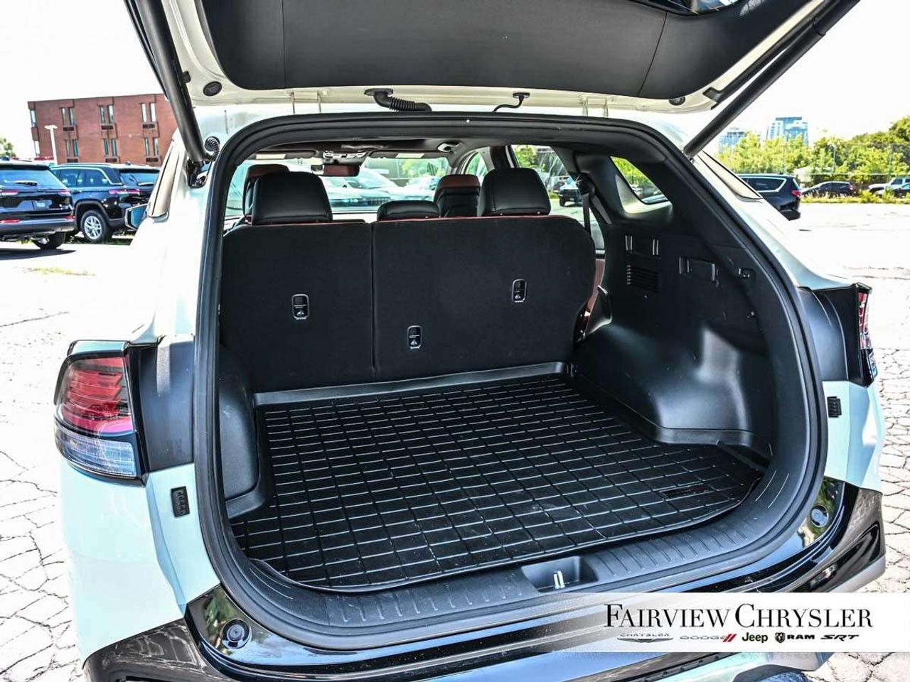 2023 Kia Sportage EX Premium w/Red Interior PANO ROOF   RED LEATHER   NAV   POWER TAILGATE   APPLE CARPLAY Photo