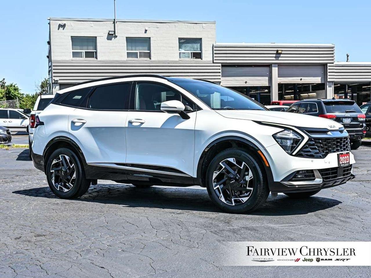 2023 Kia Sportage EX Premium w/Red Interior PANO ROOF   RED LEATHER   NAV   POWER TAILGATE   APPLE CARPLAY Photo
