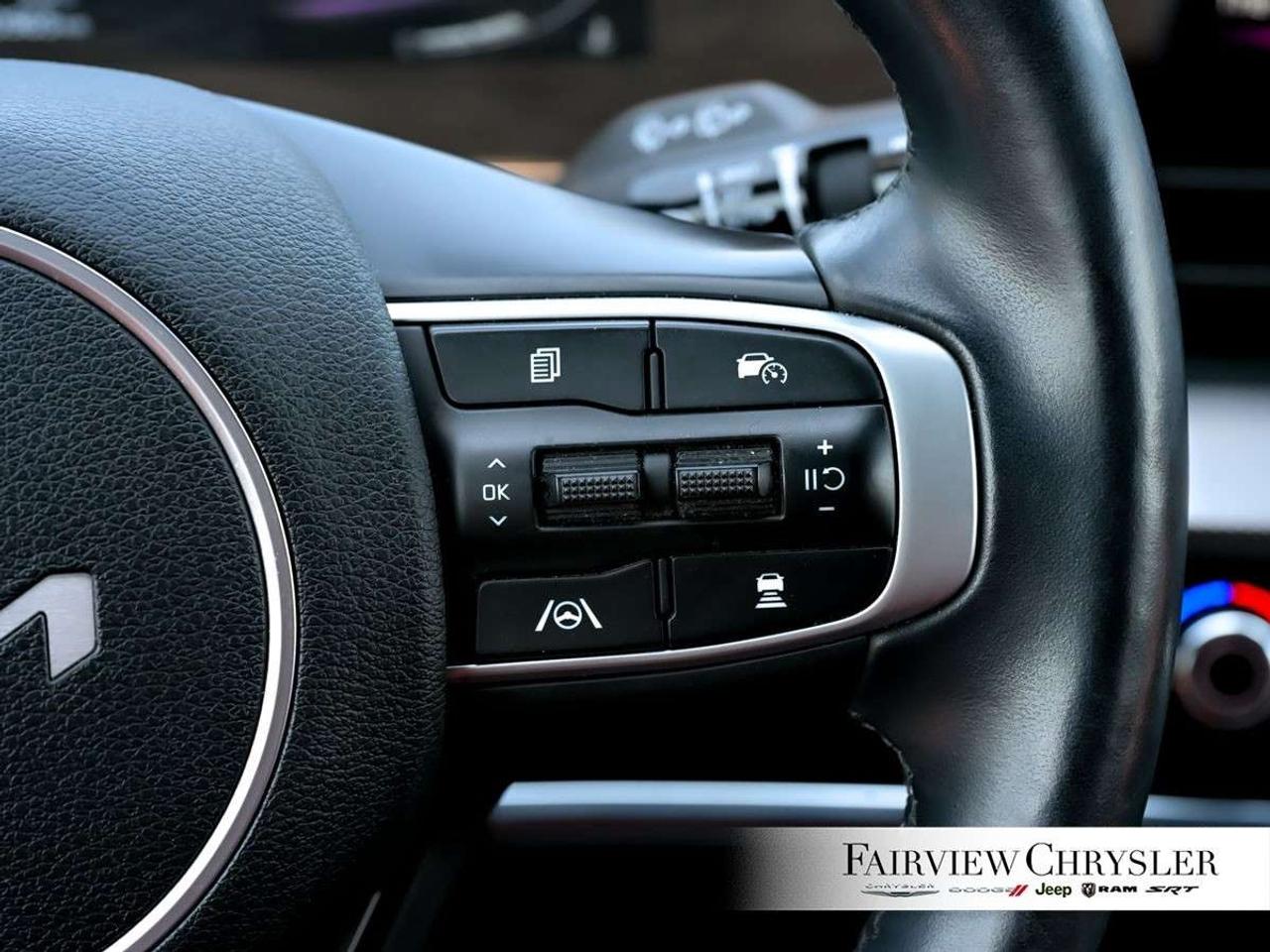 2023 Kia Sportage EX Premium w/Red Interior PANO ROOF   RED LEATHER   NAV   POWER TAILGATE   APPLE CARPLAY Photo