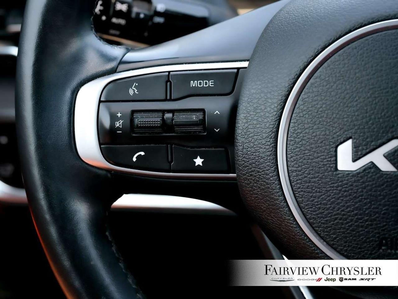 2023 Kia Sportage EX Premium w/Red Interior PANO ROOF   RED LEATHER   NAV   POWER TAILGATE   APPLE CARPLAY Photo