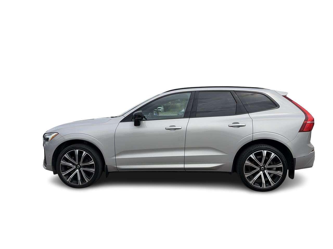 2022 Volvo XC60 B6 AWD R-Design Keyless Start  Alloy Wheels  Sunroof  Hands-Free Liftgate Photo
