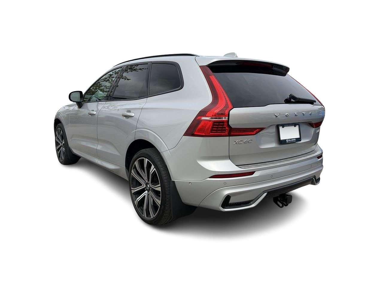 2022 Volvo XC60 B6 AWD R-Design Keyless Start  Alloy Wheels  Sunroof  Hands-Free Liftgate Photo