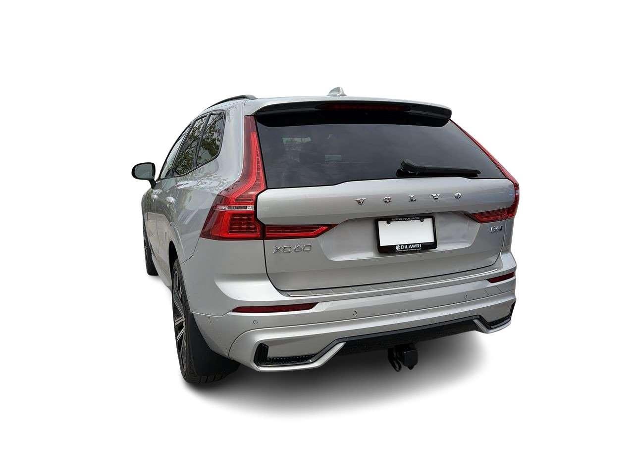 2022 Volvo XC60 B6 AWD R-Design Keyless Start  Alloy Wheels  Sunroof  Hands-Free Liftgate Photo