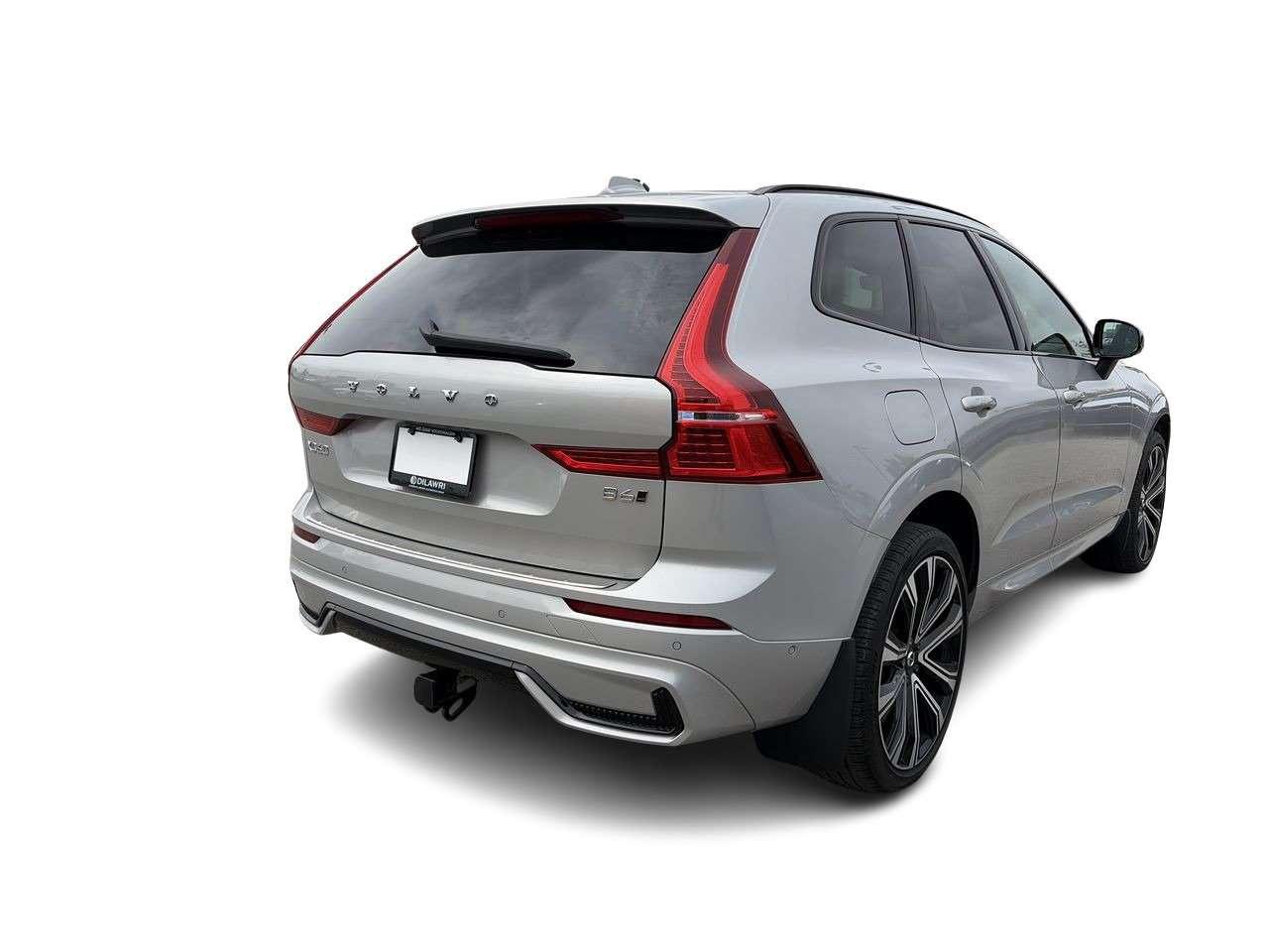 2022 Volvo XC60 B6 AWD R-Design Keyless Start  Alloy Wheels  Sunroof  Hands-Free Liftgate Photo