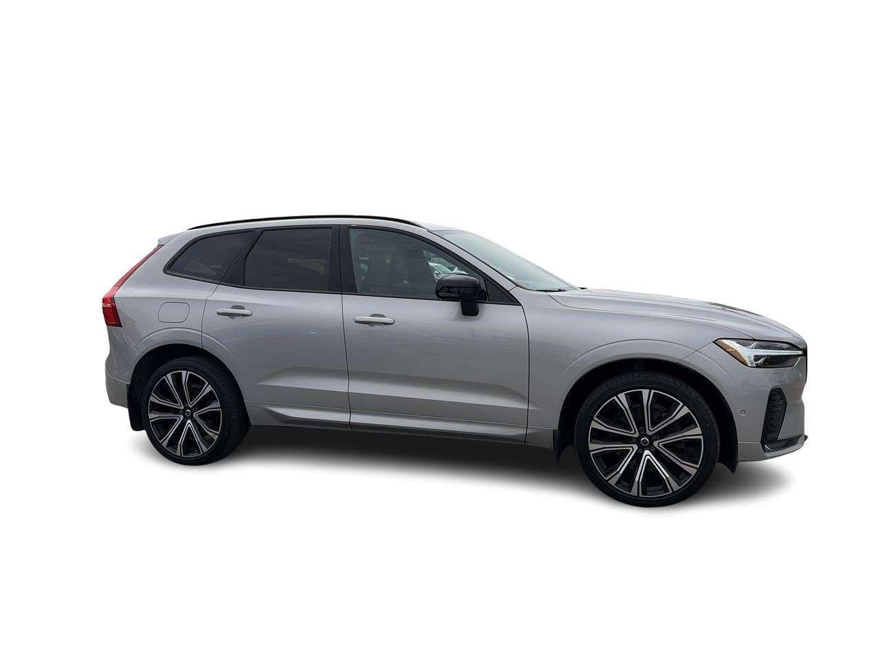 2022 Volvo XC60 B6 AWD R-Design Keyless Start  Alloy Wheels  Sunroof  Hands-Free Liftgate Photo