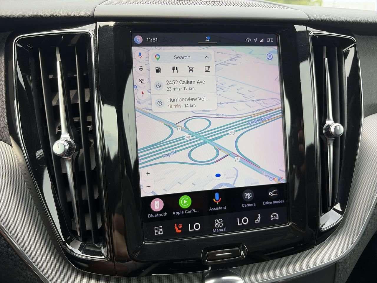 2022 Volvo XC60 B6 AWD R-Design Keyless Start  Alloy Wheels  Sunroof  Hands-Free Liftgate Photo