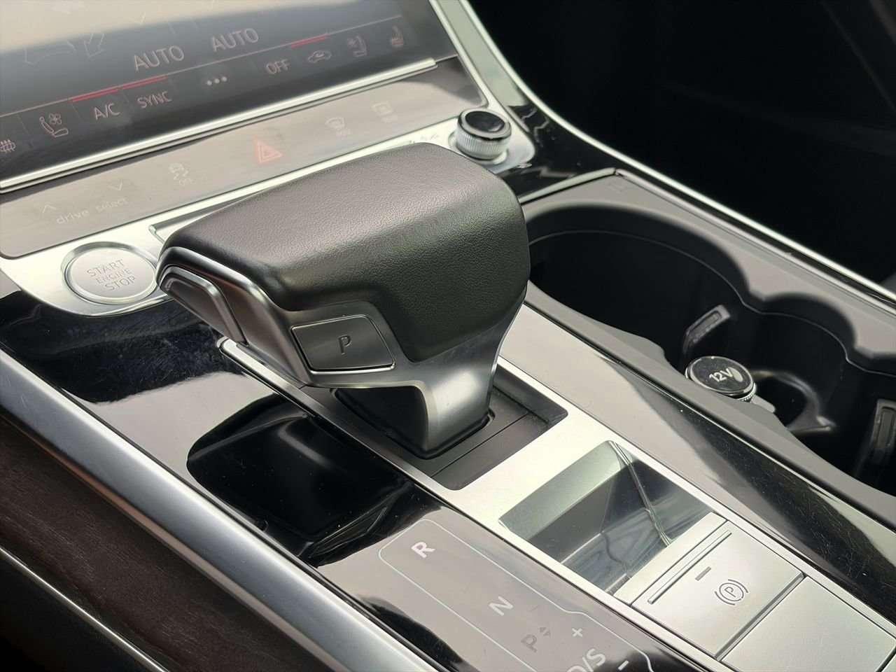 2019 Audi Q8 3.0T Technik quattro 8sp Tiptronic Alloy Wheels  Leather  Sunroof  Woodgrain Interior Trim Photo