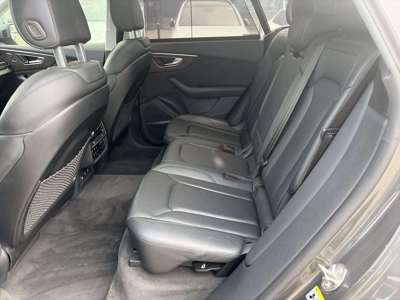 2019 Audi Q8 3.0T Technik quattro 8sp Tiptronic Alloy Wheels  Leather  Sunroof  Woodgrain Interior Trim Photo