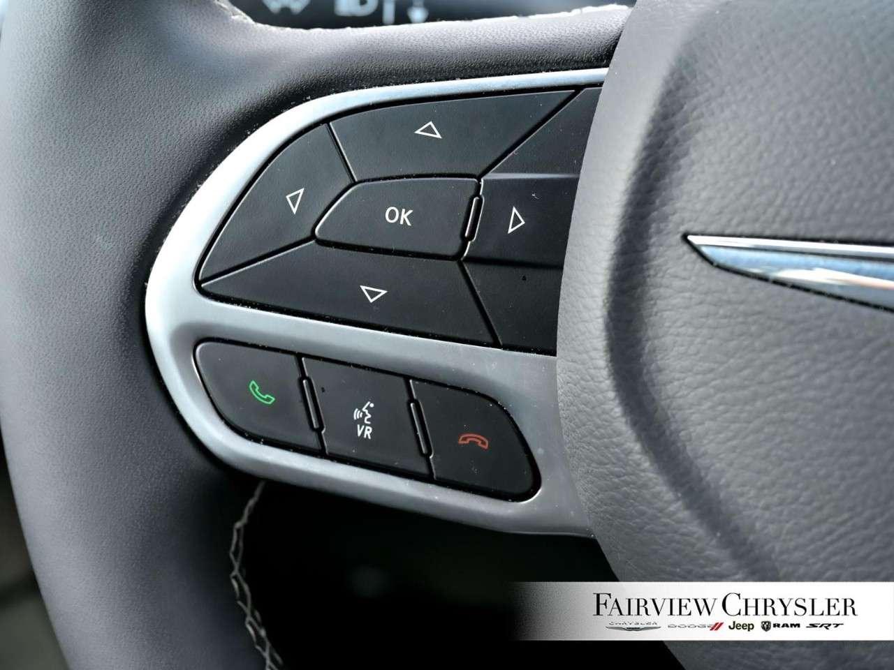 2026 Chrysler Grand Caravan SXT 2WD   FORMER SHUTTLE   DUAL SLIDING DOORS   POWER TAILGATE   DUAL CLIMATE CONTROL   CARPLAY   REMOTE START Photo