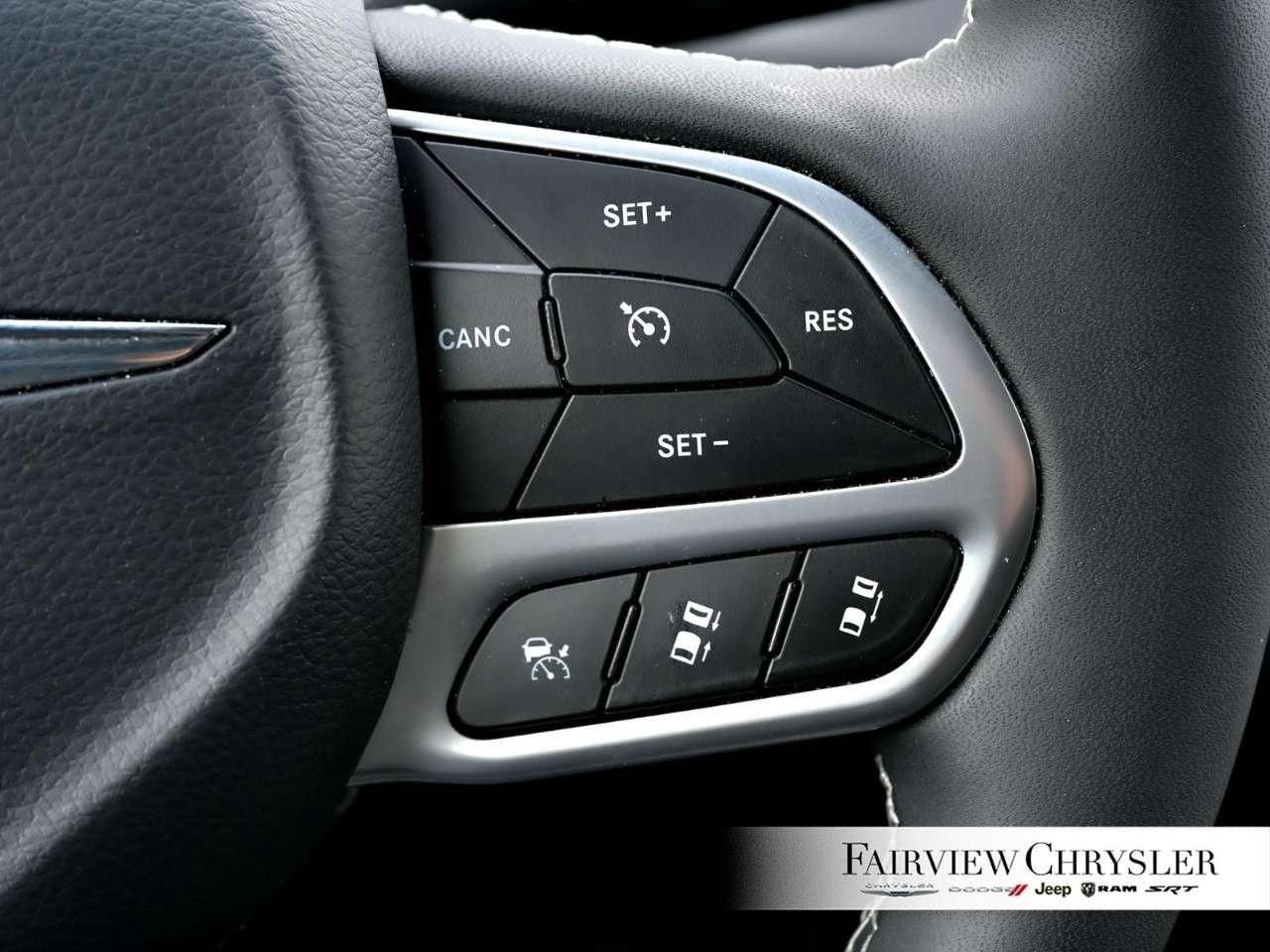 2026 Chrysler Grand Caravan SXT 2WD   FORMER SHUTTLE   DUAL SLIDING DOORS   POWER TAILGATE   DUAL CLIMATE CONTROL   CARPLAY   REMOTE START Photo