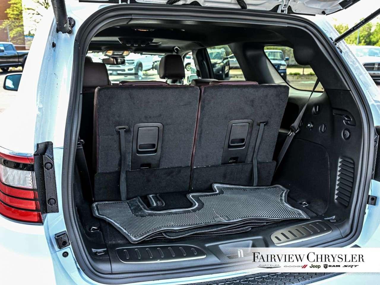 2026 Dodge Durango GT HEMI V8 Premium AWD RED LEATHER   SUNROOF   CARPLAY   TOW PKG   BLIND SPOT   ADAPTIVE CRUISE Photo