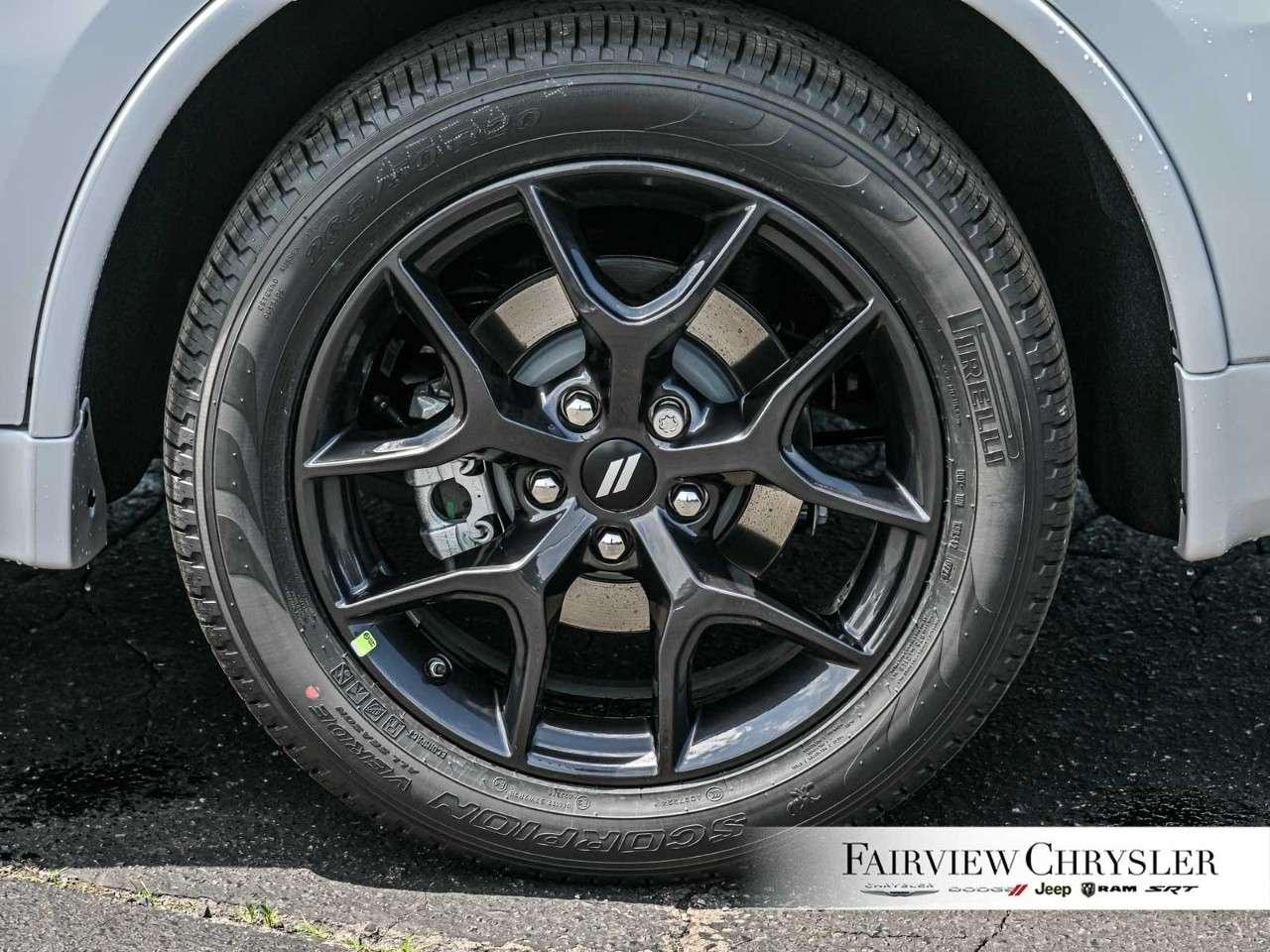 2026 Dodge Durango GT HEMI V8 Premium AWD RED LEATHER   SUNROOF   CARPLAY   TOW PKG   BLIND SPOT   ADAPTIVE CRUISE Photo