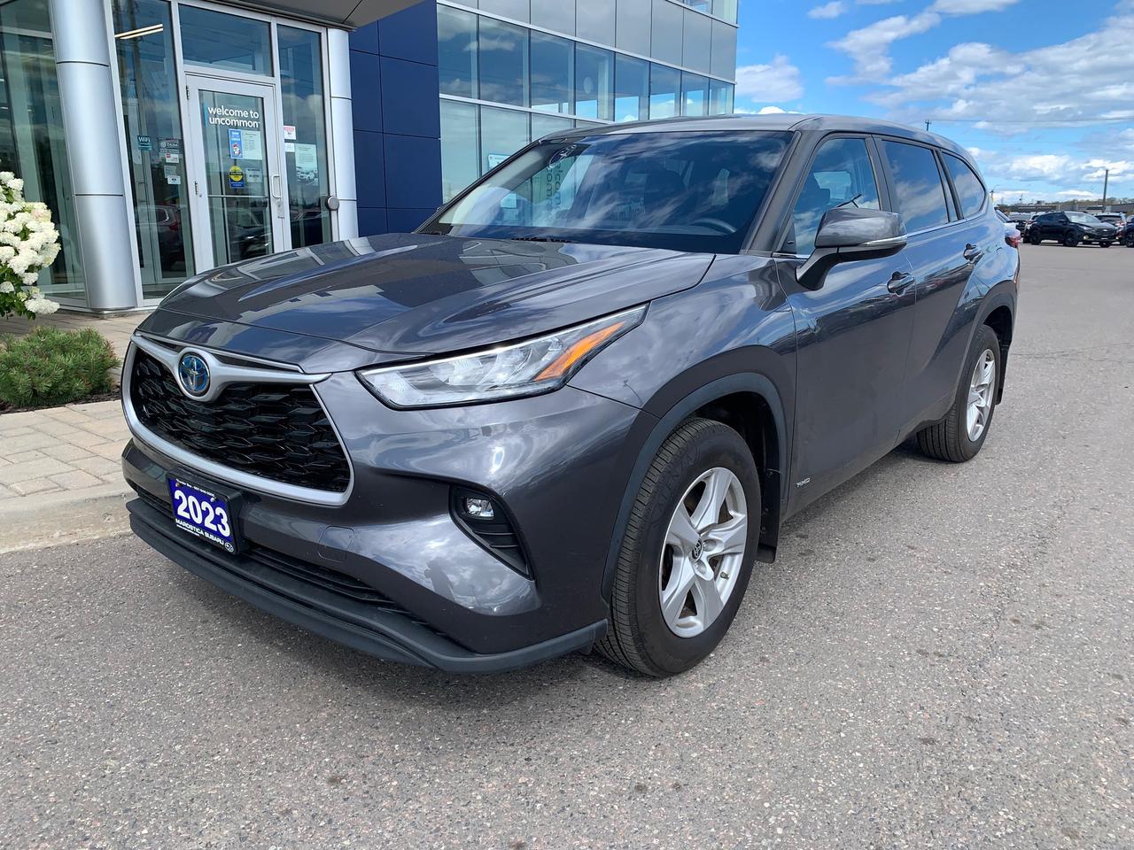 2023 Toyota Highlander Hybrid LE 4dr All-Wheel Drive Photo