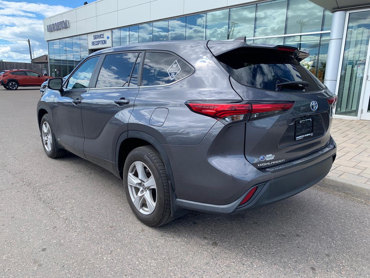 2023 Toyota Highlander Hybrid LE 4dr All-Wheel Drive Photo