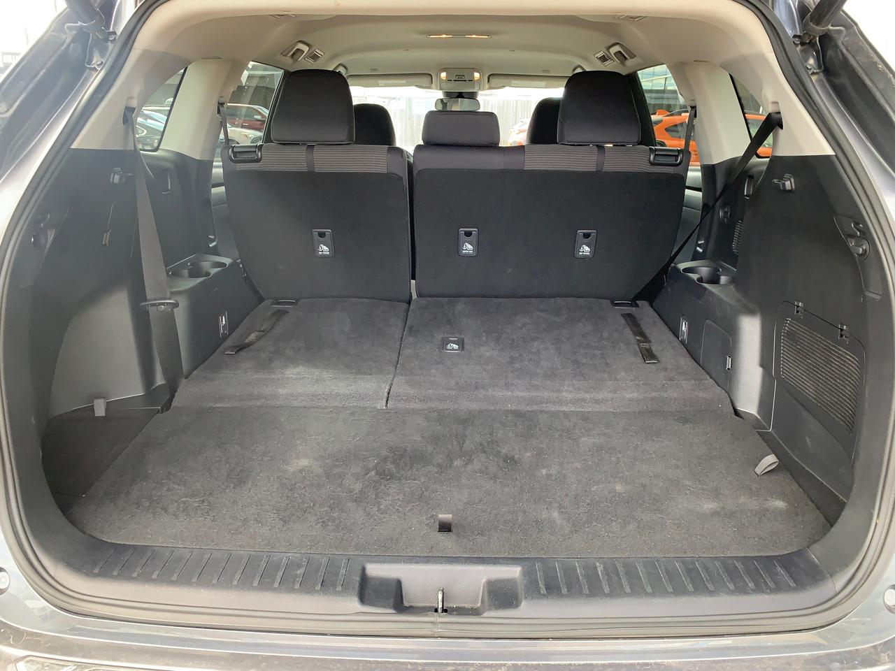 2023 Toyota Highlander Hybrid LE 4dr All-Wheel Drive Photo