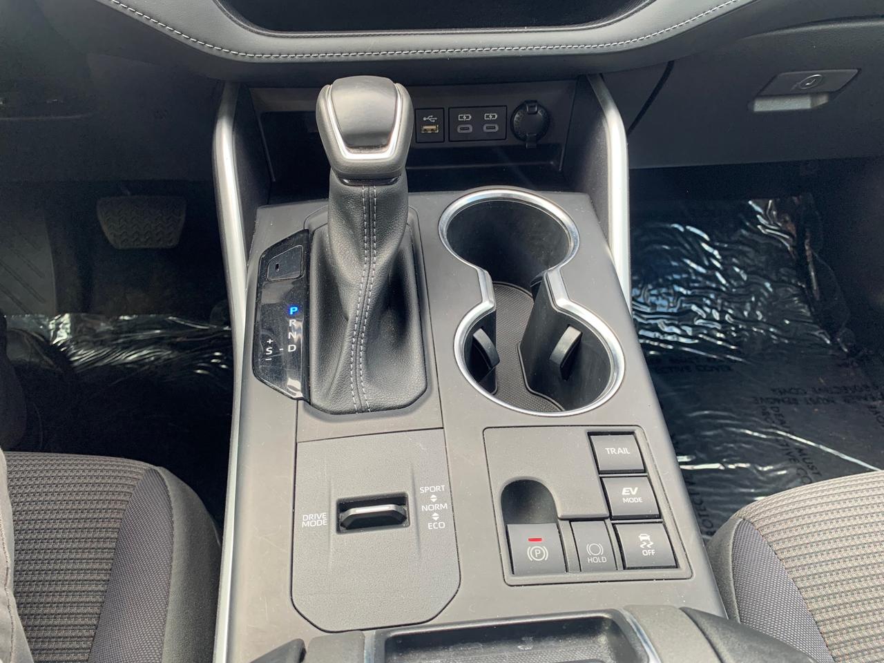 2023 Toyota Highlander Hybrid LE 4dr All-Wheel Drive Photo