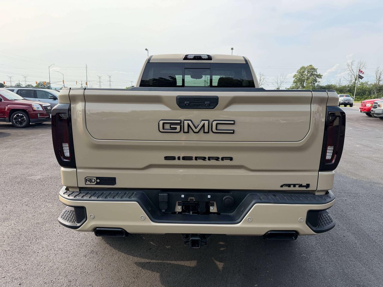 2023 GMC Sierra 1500 AT4 Photo