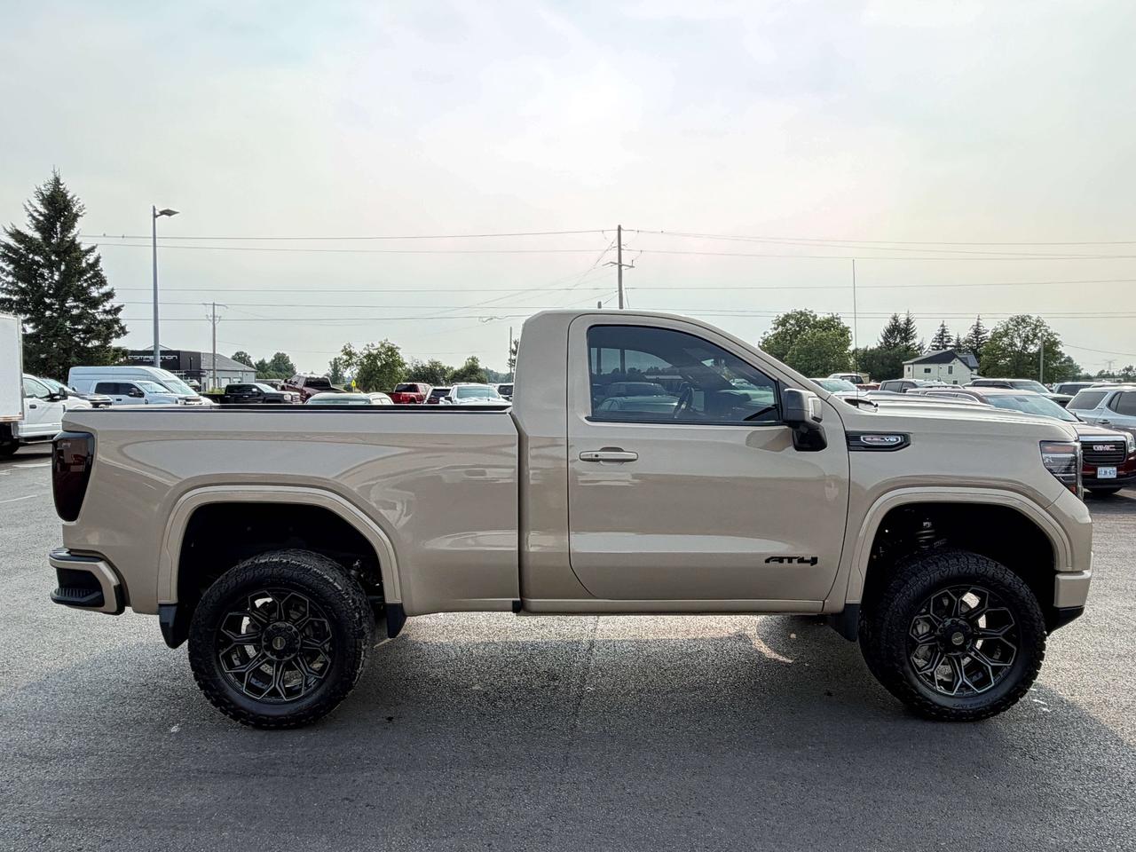 2023 GMC Sierra 1500 AT4 Photo