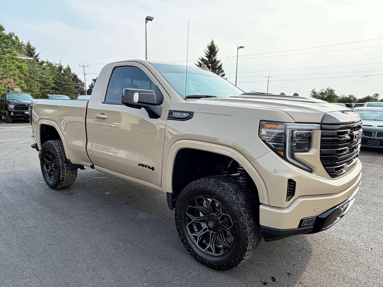 2023 GMC Sierra 1500 AT4 Photo