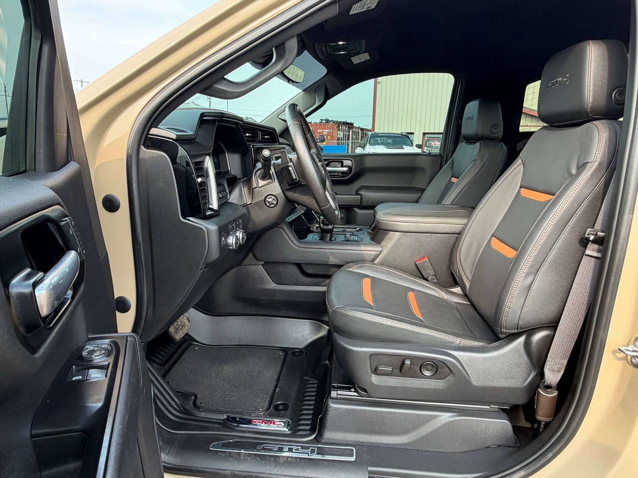2023 GMC Sierra 1500 AT4 Photo