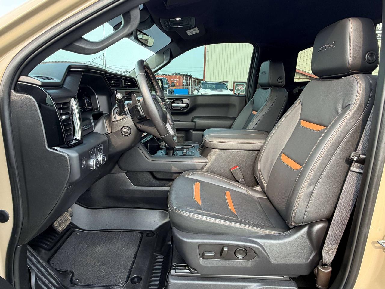 2023 GMC Sierra 1500 AT4 Photo