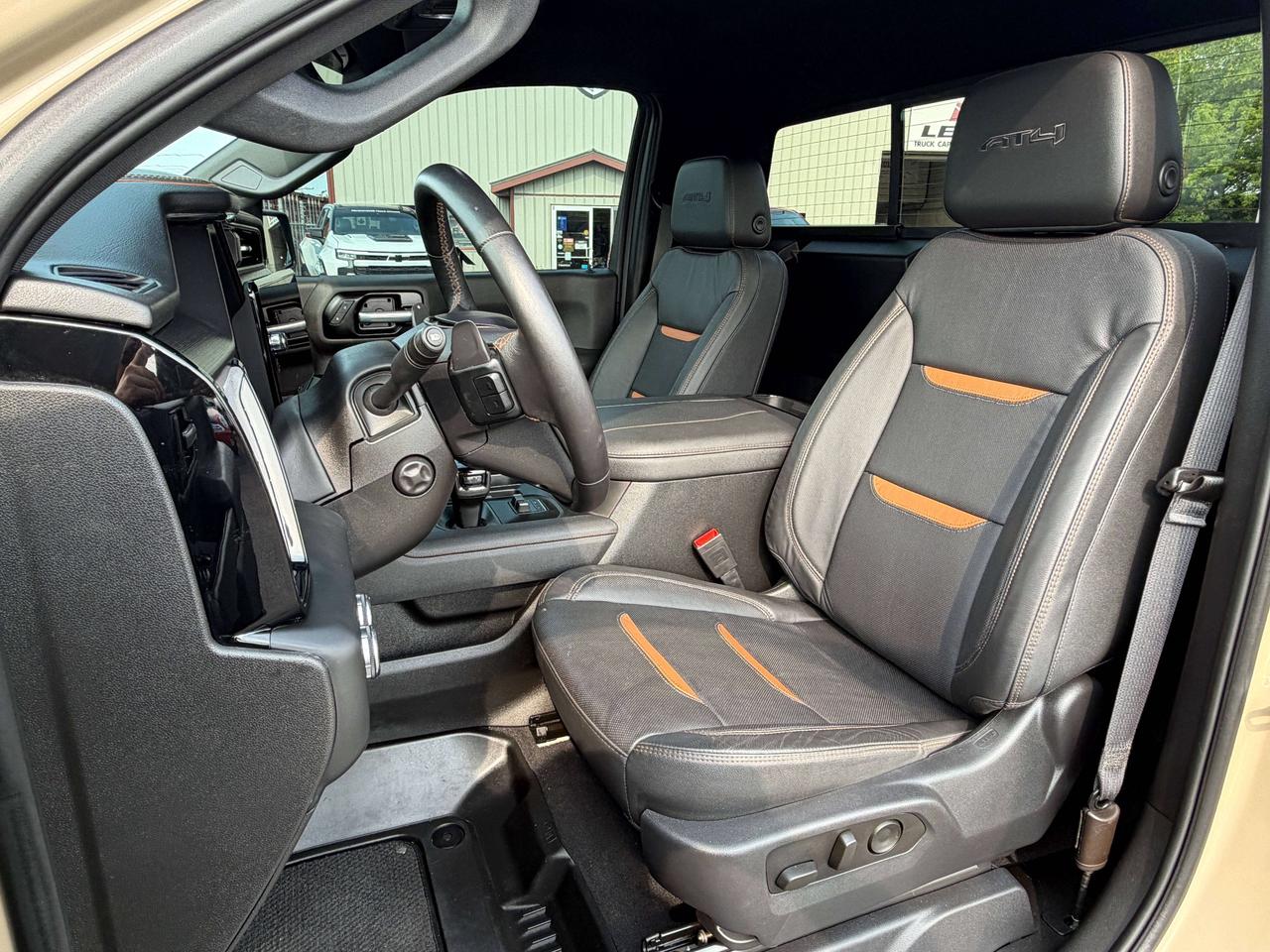 2023 GMC Sierra 1500 AT4 Photo