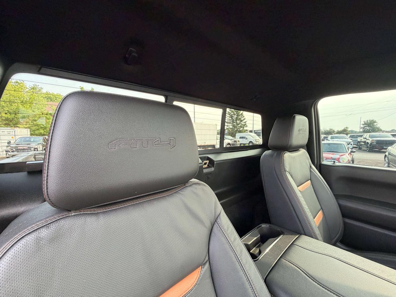 2023 GMC Sierra 1500 AT4 Photo