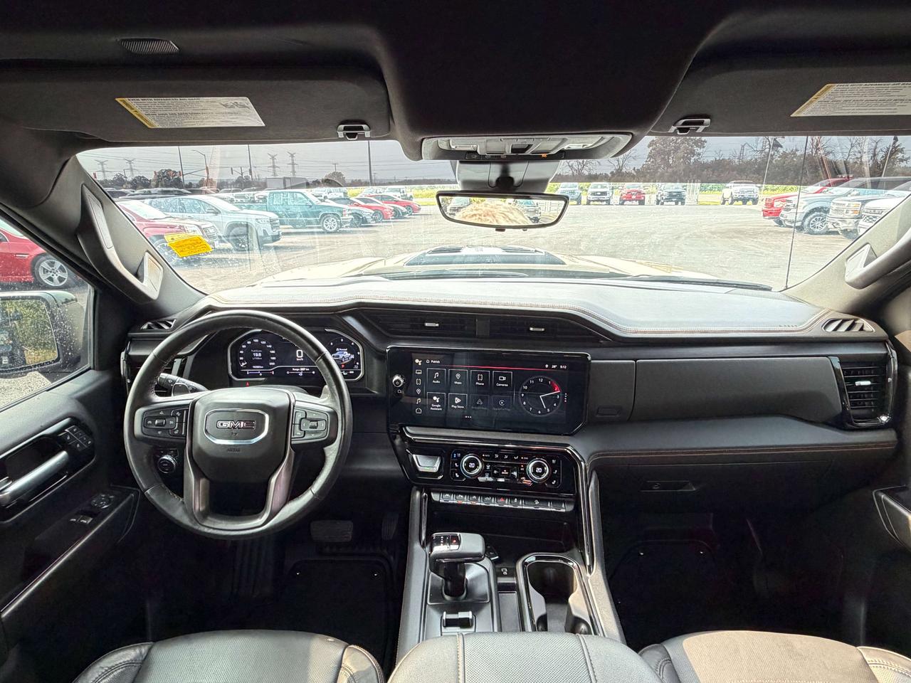 2023 GMC Sierra 1500 AT4 Photo
