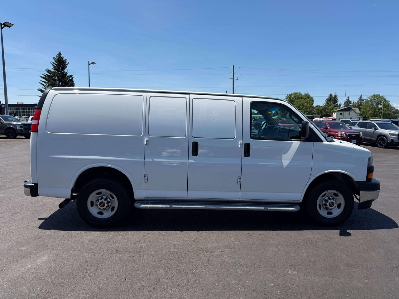 2017 GMC Savana  Photo