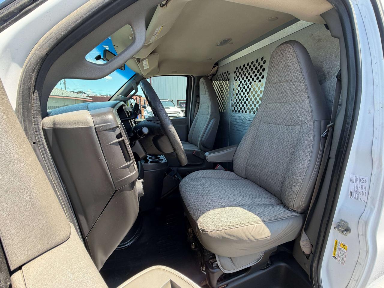 2017 GMC Savana  Photo