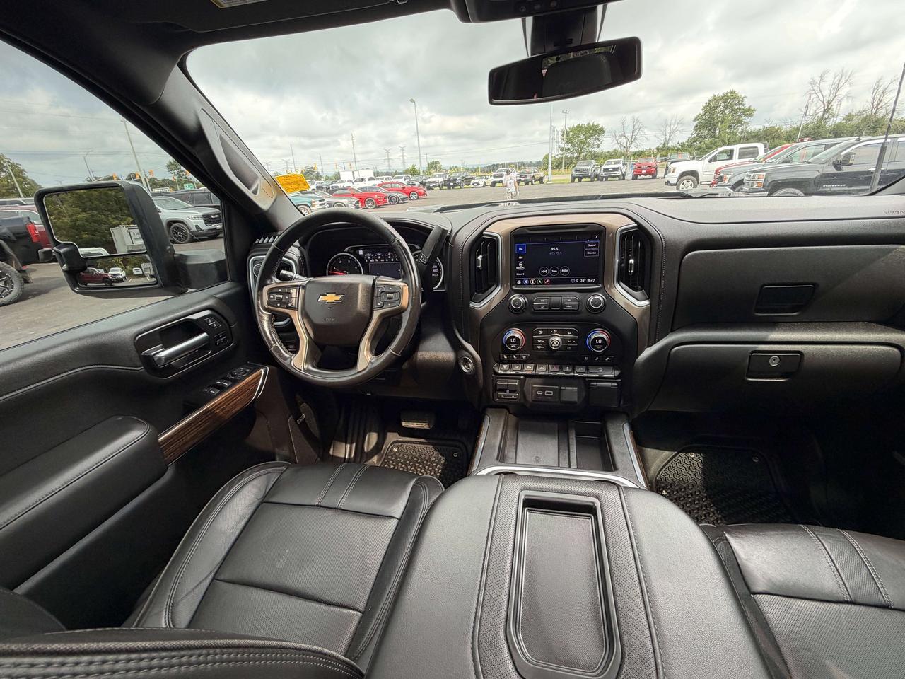 2022 Chevrolet Silverado 2500 High Country Photo