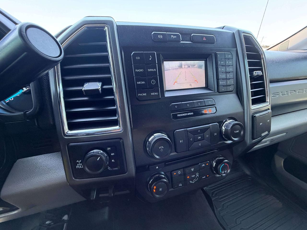 2018 Ford F-350 XLT Photo