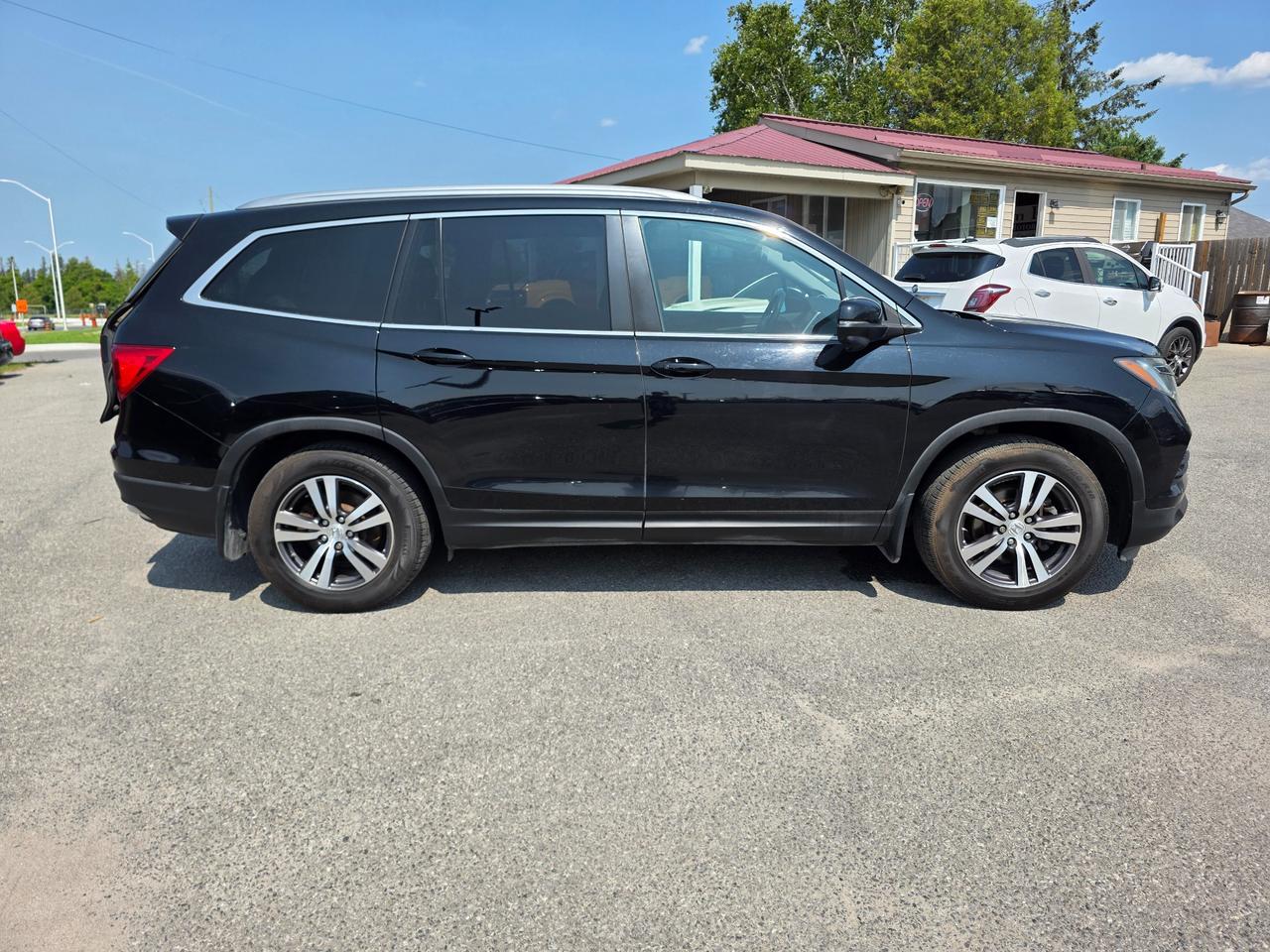 2018 Honda Pilot EX-L w/NAVI 4dr All-Wheel Drive Photo