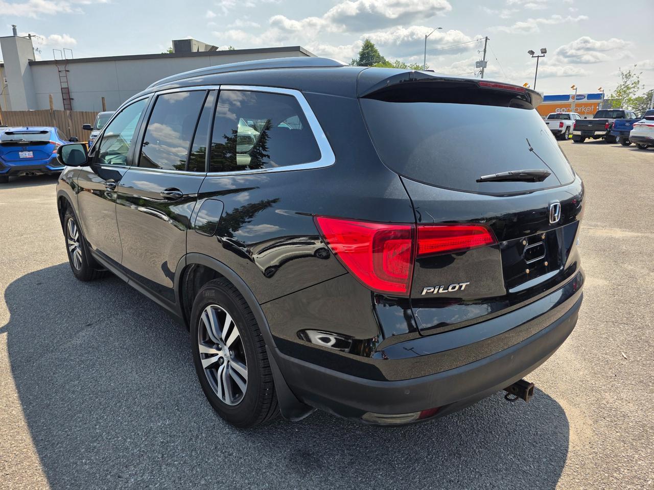 2018 Honda Pilot EX-L w/NAVI 4dr All-Wheel Drive Photo