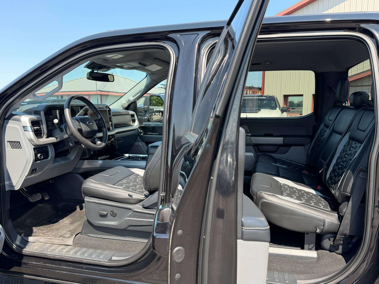 2023 Ford F-250 XLT Photo