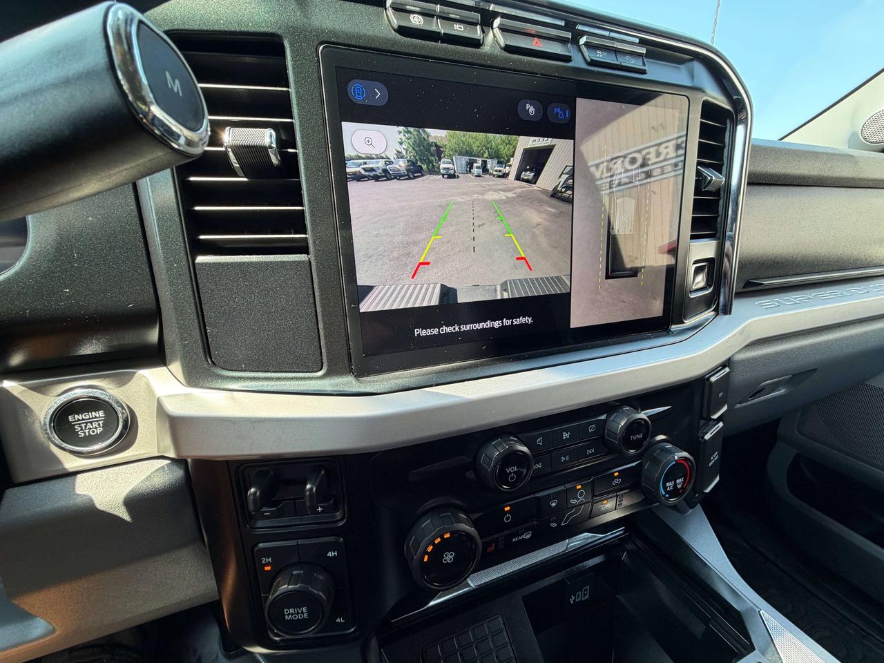 2023 Ford F-250 XLT Photo