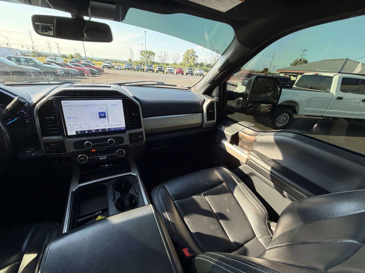 2022 Ford F-250 LARIAT Photo