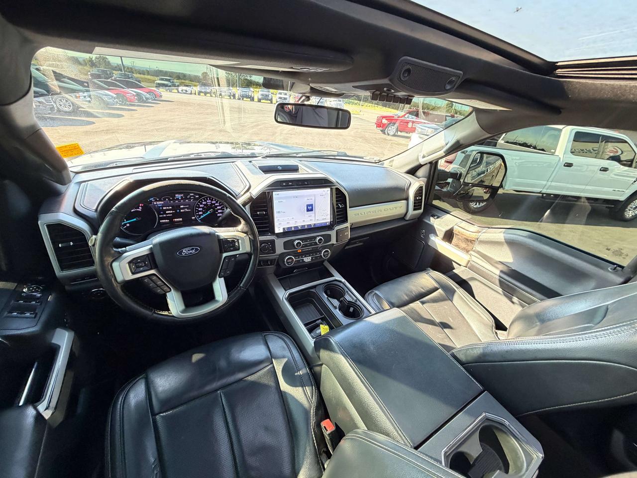 2022 Ford F-250 LARIAT Photo