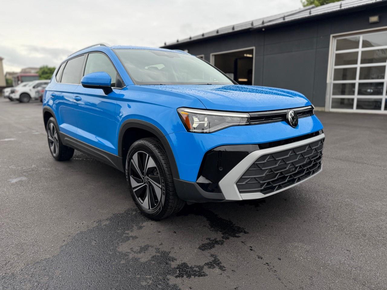 2025 Volkswagen Taos Comfortline 4Motion Photo