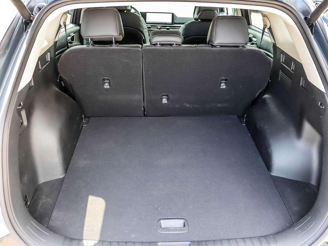 2026 Kia Sportage EX Premium Photo