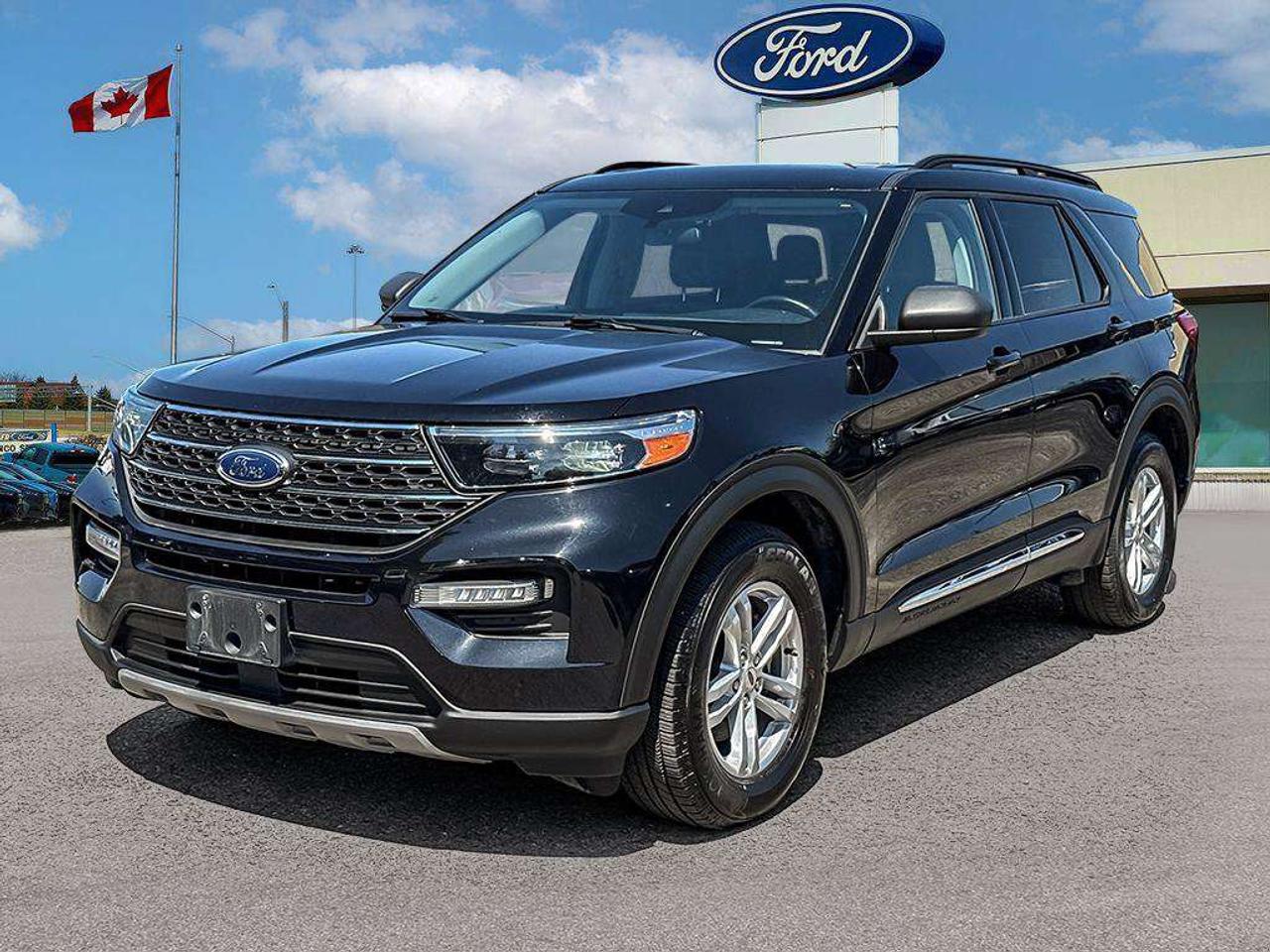2023 Ford Explorer XLT   NAV   MOONROOF   ADAPT CRUISE Photo