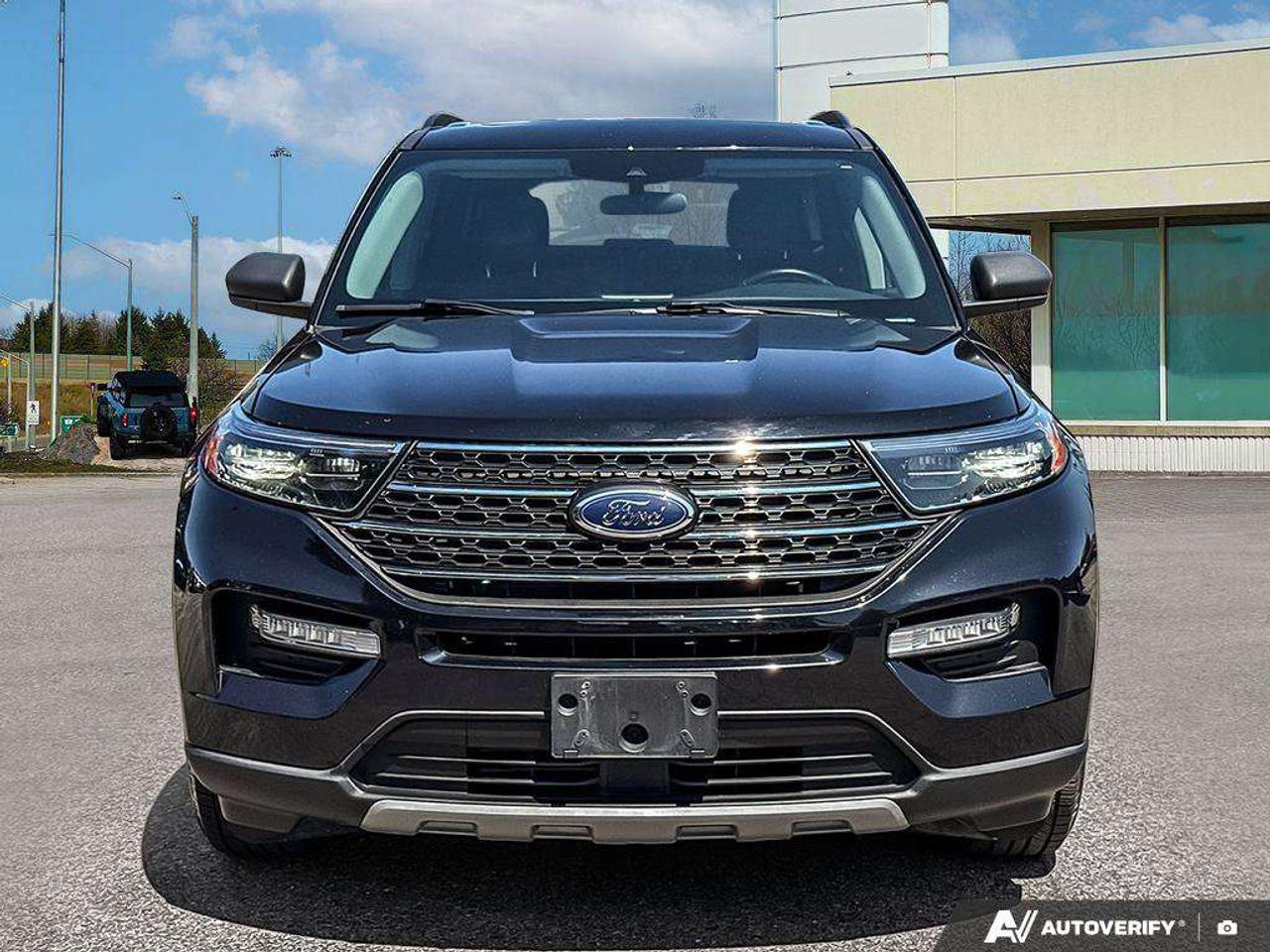 2023 Ford Explorer XLT   NAV   MOONROOF   ADAPT CRUISE Photo2