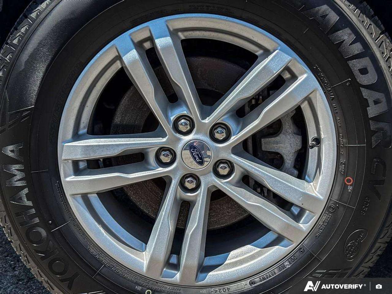 2023 Ford Explorer XLT   NAV   MOONROOF   ADAPT CRUISE Photo